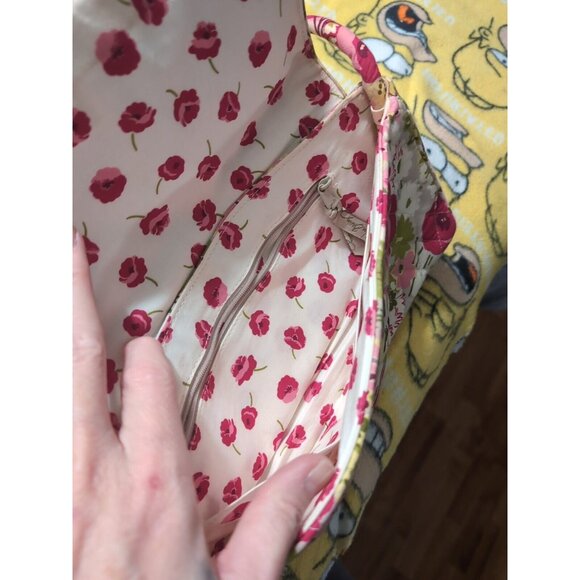 Vera Bradley KNOT JUST A CLUTCH Make Me Blush Floral Pattern - Picture 5 of 7